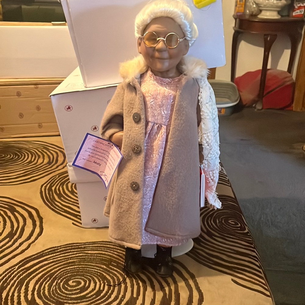 Goldenvale collection Molly